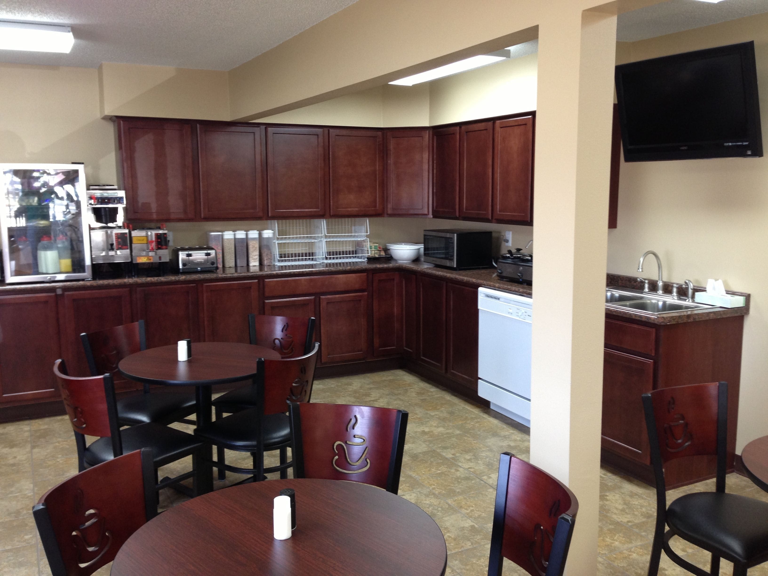 free daily continental breakfast