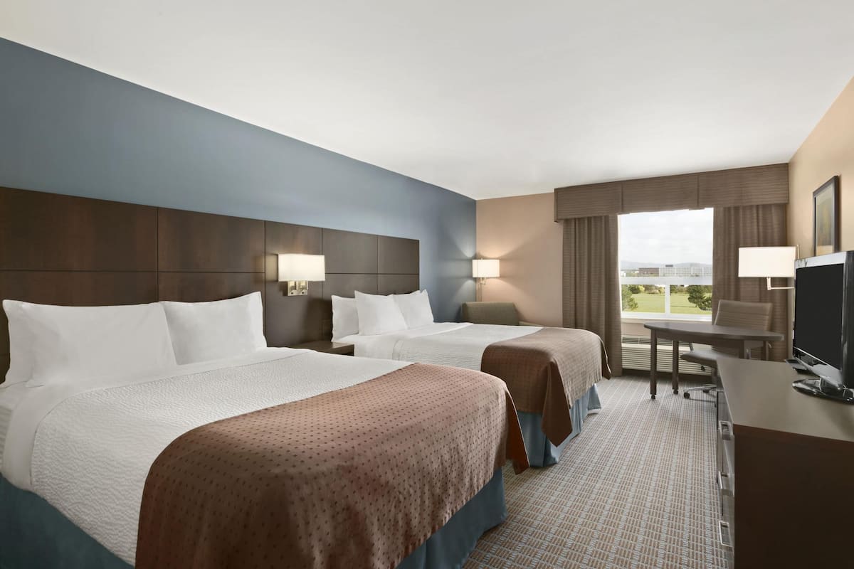 In-room safe, desk, iron/ironing board, free cots/infant beds