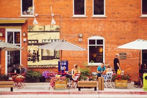 Children's play area - outdoor