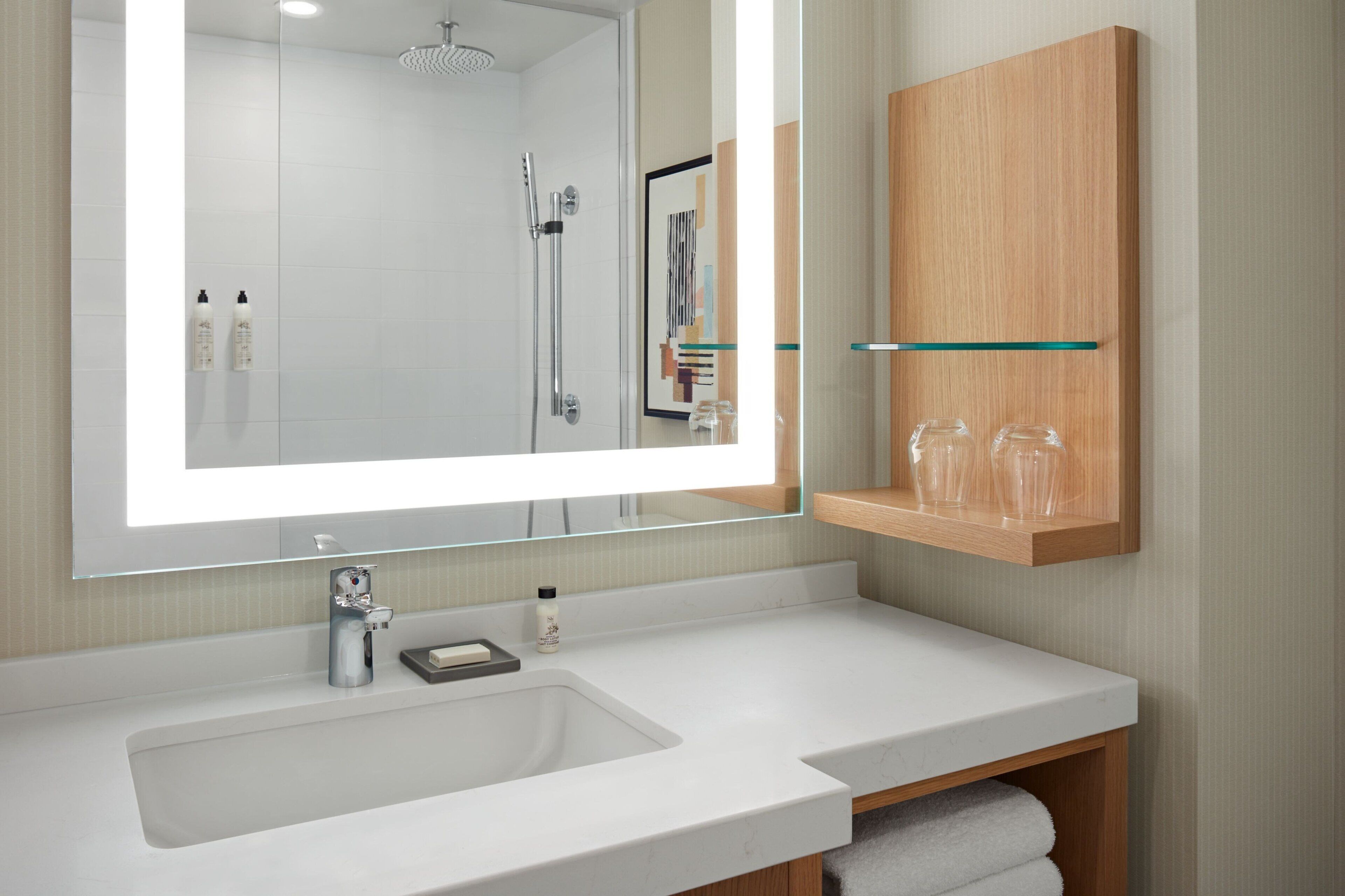 combined shower/bathtub, free toiletries, hair dryer, towels