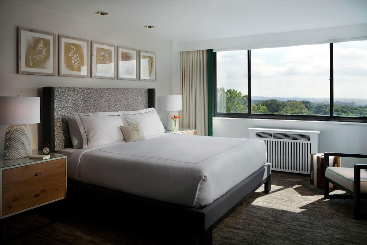 Premium bedding, Tempur-Pedic beds, in-room safe, desk