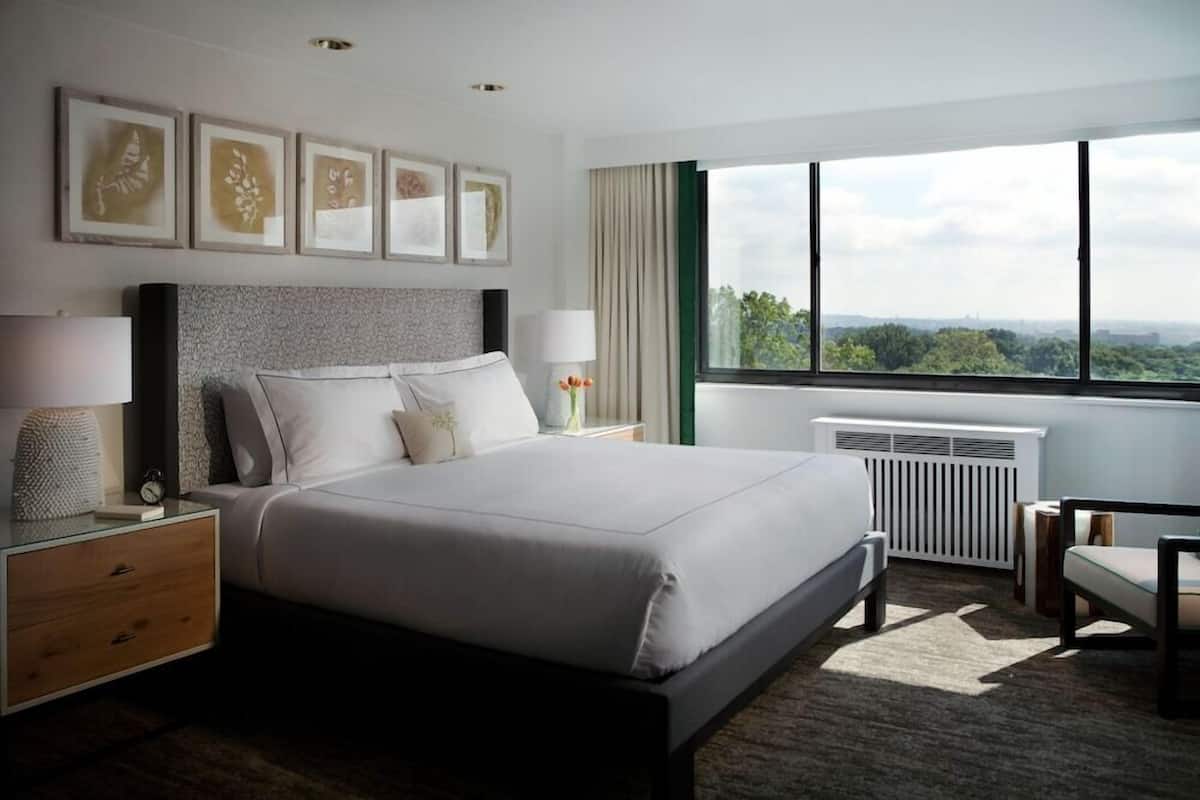 Premium bedding, Tempur-Pedic beds, in-room safe, desk