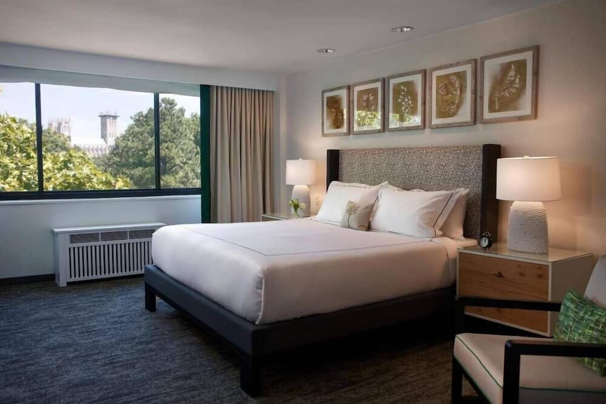 Premium bedding, Tempur-Pedic beds, in-room safe, desk