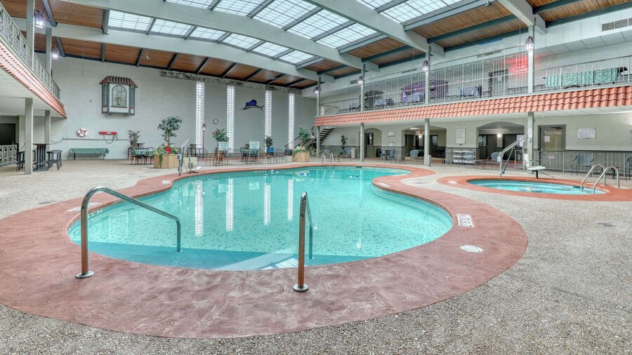 Quality Inn & Suites Green Bay Downtown