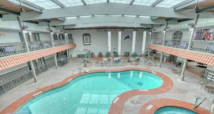 Quality Inn & Suites Green Bay Downtown