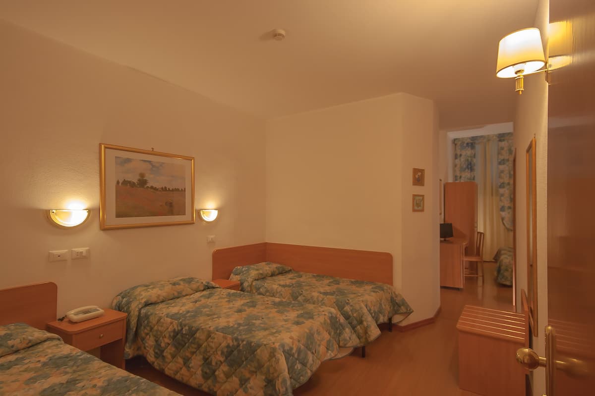Minibar, in-room safe, free cots/infant beds, free WiFi