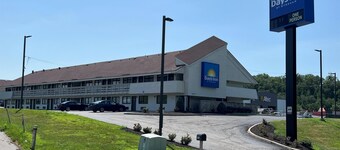 Days Inn by Wyndham Kansas City Northeast