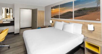 Days Inn by Wyndham Kansas City Northeast