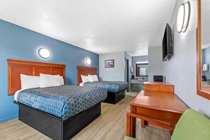 Desk, iron/ironing board (on request), free WiFi, bed sheets - Americas Best Value Inn Indianola (Indianola)