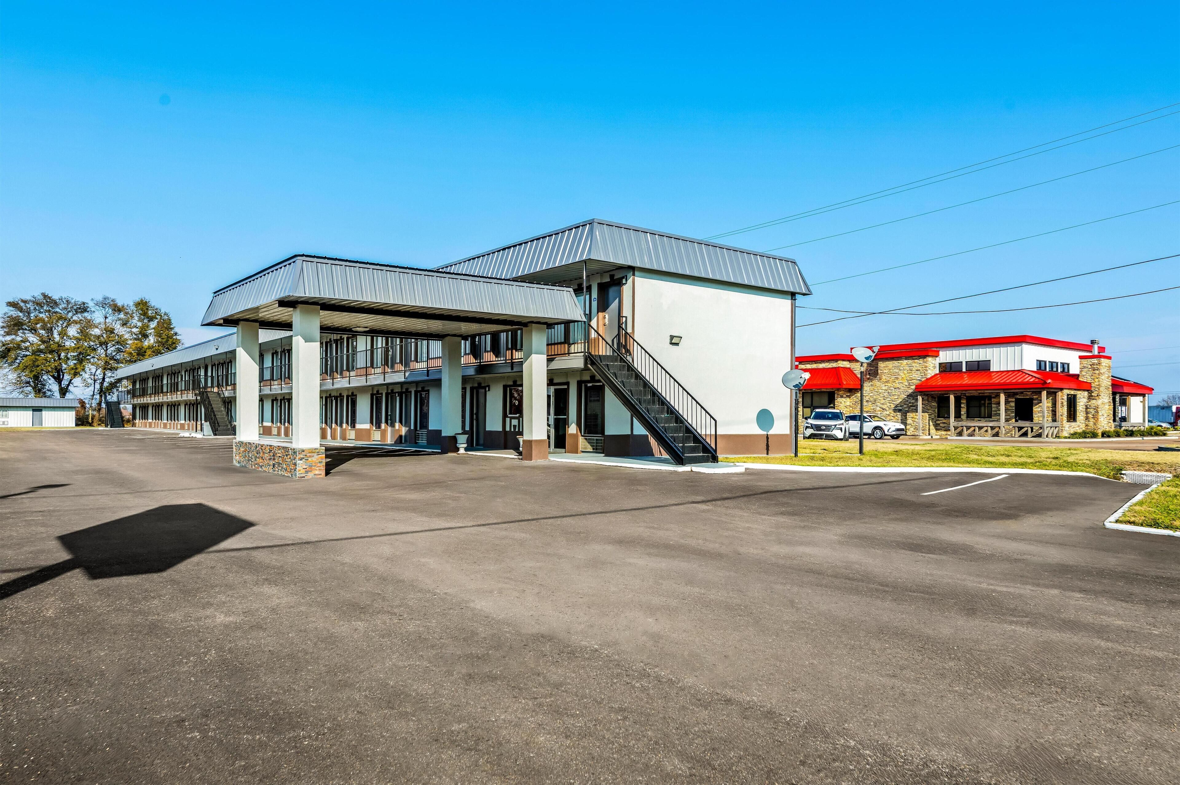 المنشأة من الخارج