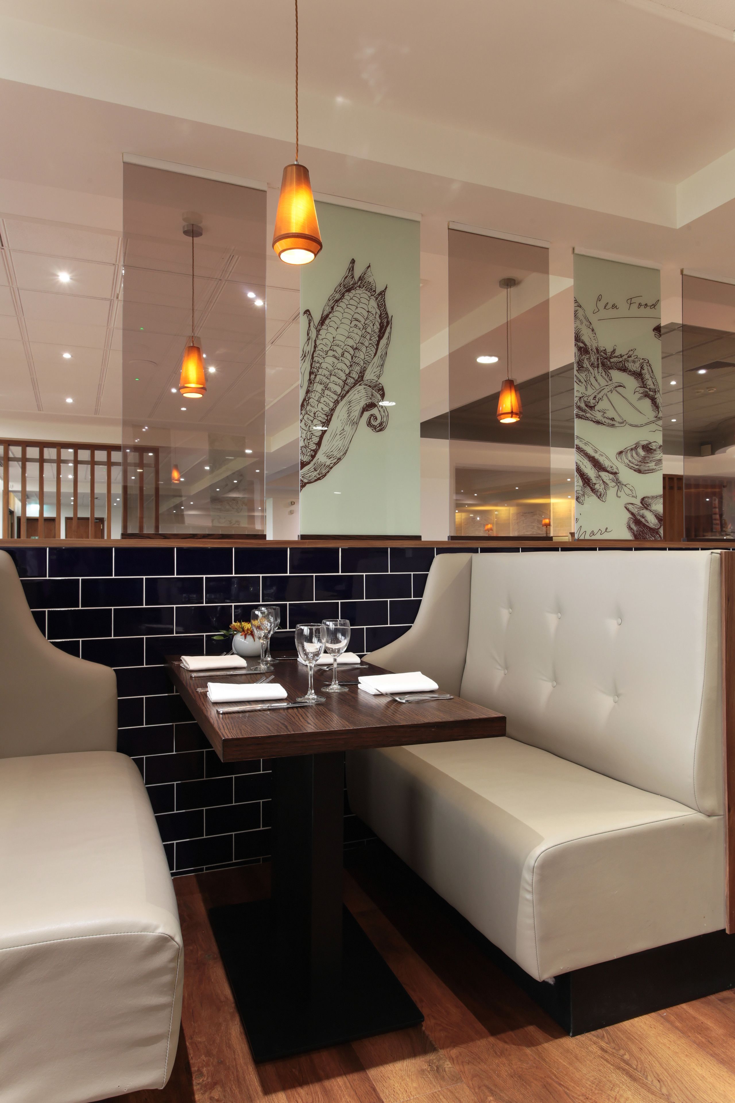 Breakfast and dinner served, international cuisine