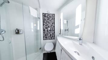 Family Room, 1 Double Bed with Sofa bed | Bathroom | Eco-friendly toiletries, hair dryer, towels