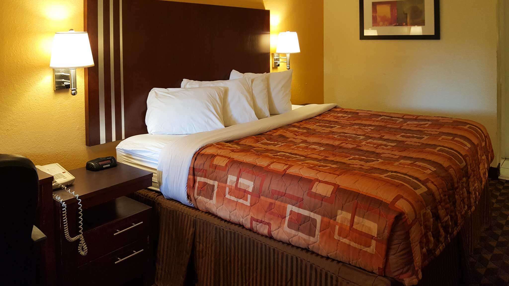 Desk, free WiFi, bed sheets