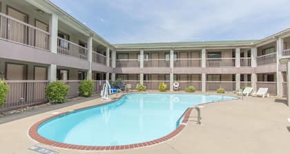 Motel 6 Little Rock, AR - Airport