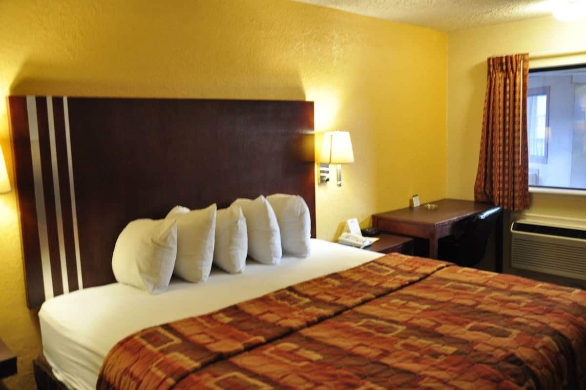 Desk, free WiFi, bed sheets