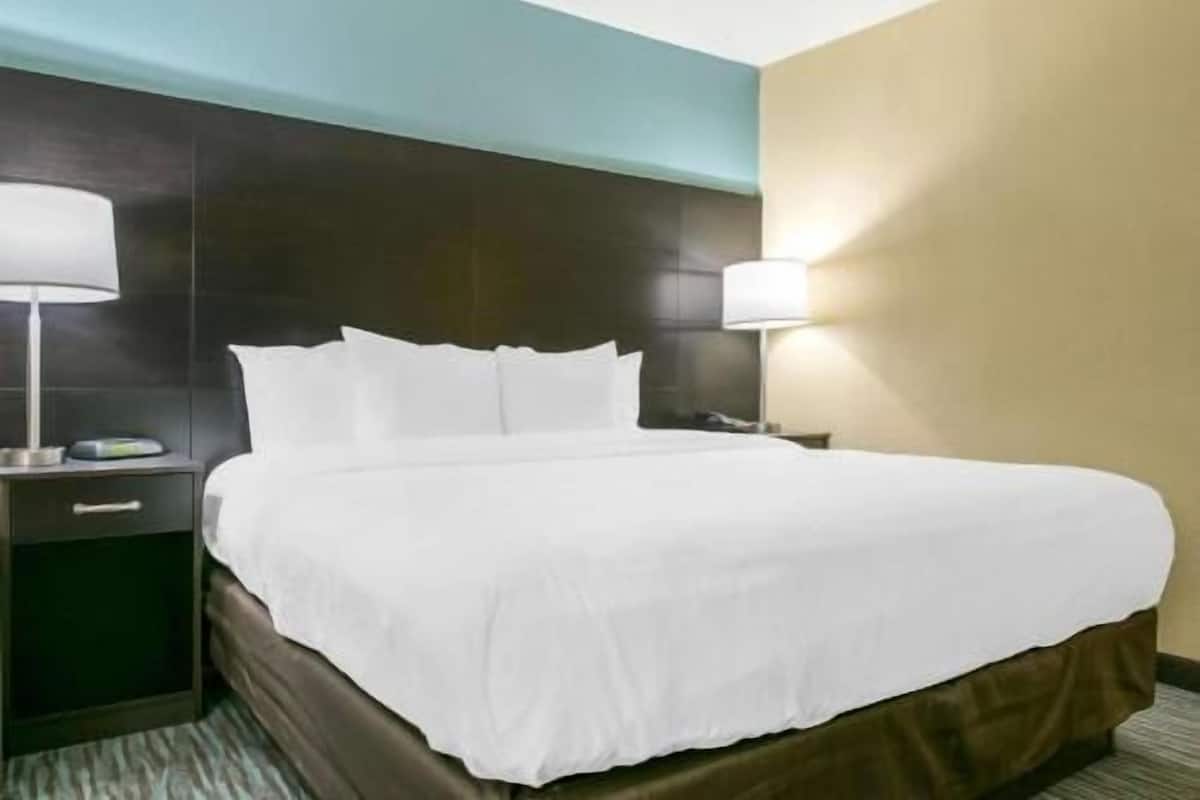 In-room safe, iron/ironing board, free cots/infant beds, free WiFi