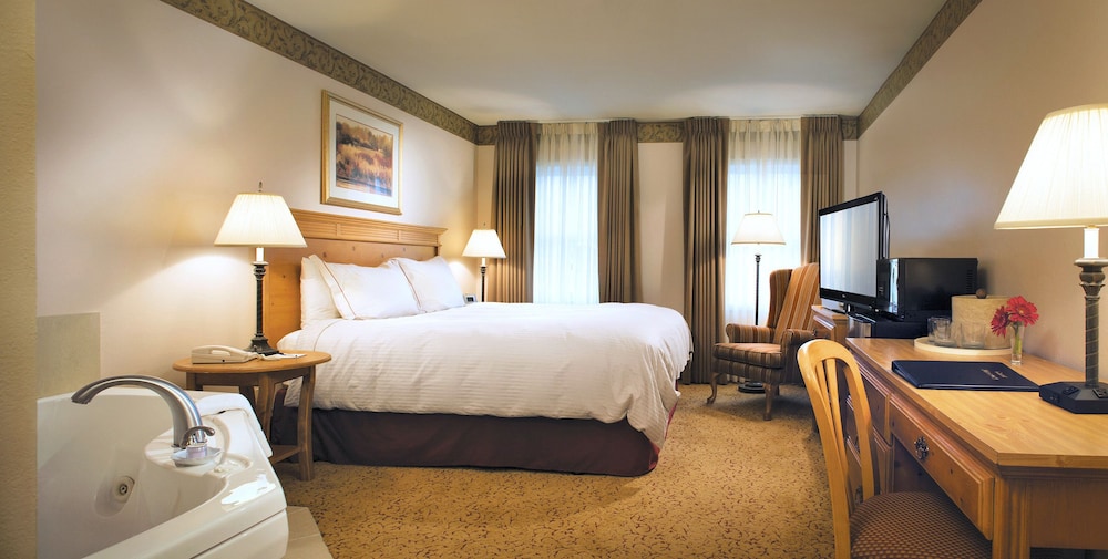 Inn on the Square by null