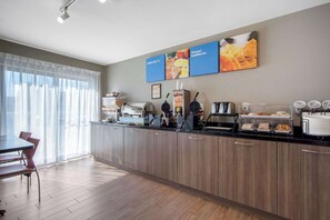 Free daily buffet breakfast 