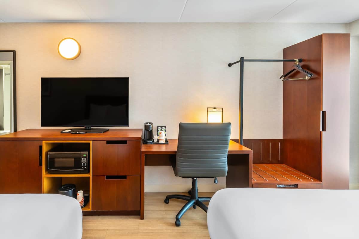 Standard Room, 2 Queen Beds, Ground Floor