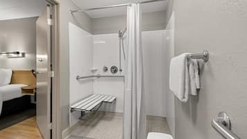 Superior Room, 1 Katil Raja (King), Accessible (Roll-In Shower, Smoke Free) | Bilik Mandi | Gabungan pancuran/tab mandi, kelengkapan dandanan diri mesra alam