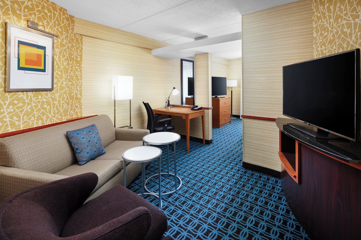 In-room safe, desk, blackout drapes, iron/ironing board