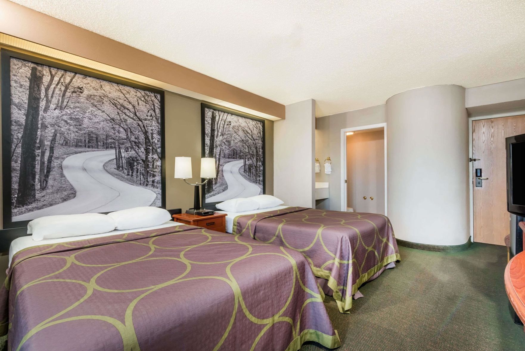 In-room safe, desk, soundproofing, iron/ironing board