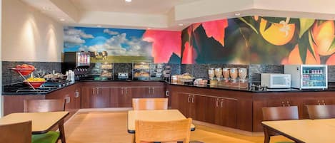 Tägliches inbegriffenes Frühstücksbuffet