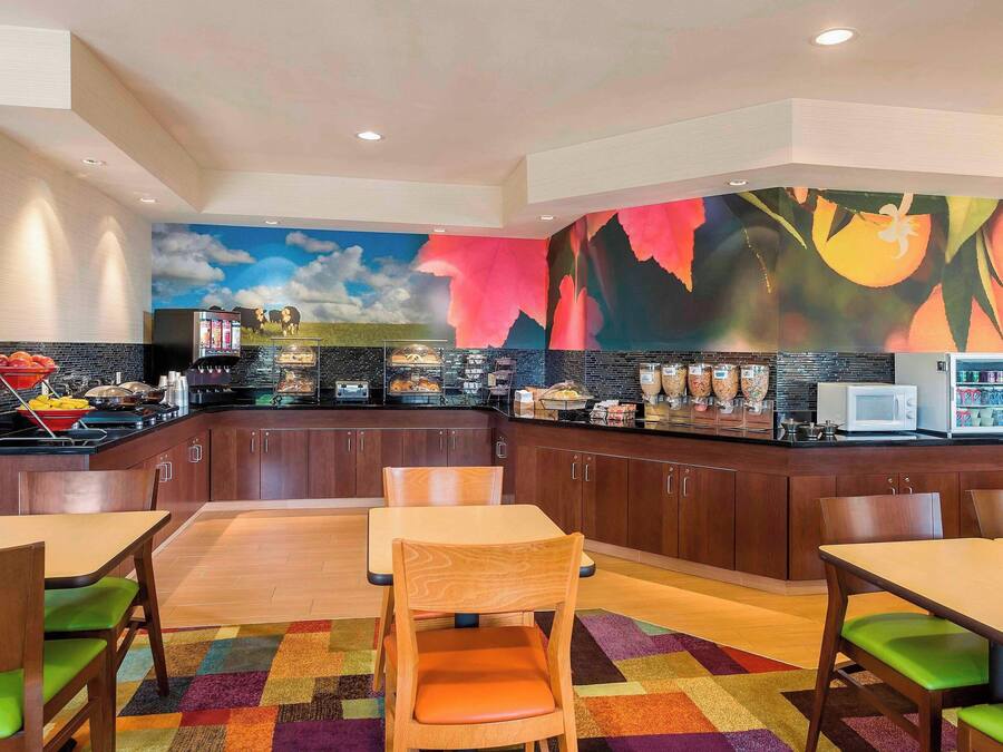 Free daily buffet breakfast