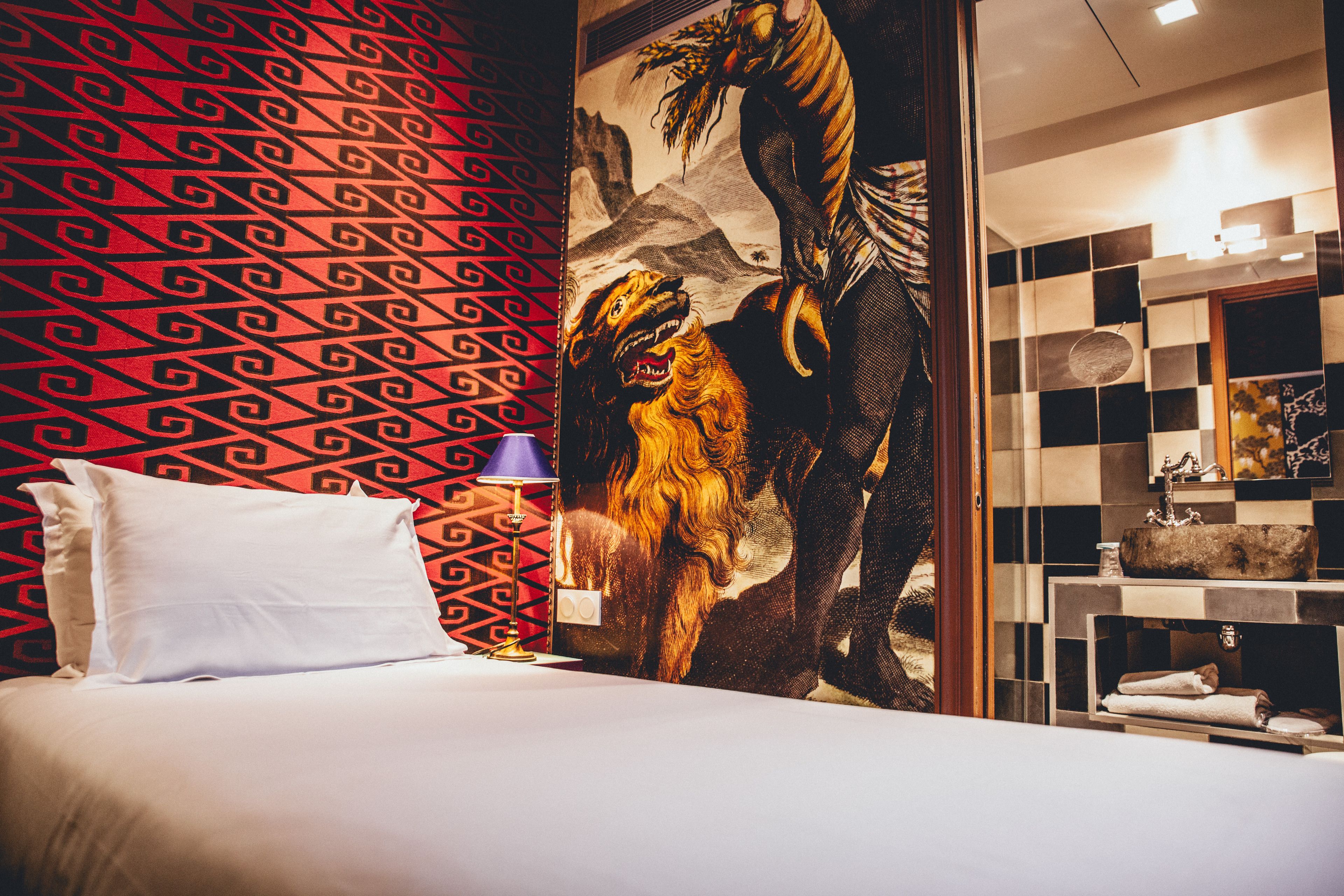 standard single room | premium bedding, minibar, in-room safe, desk