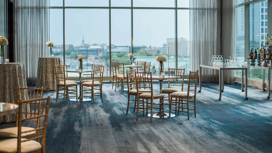 Renaissance Baltimore Harborplace Hotel
