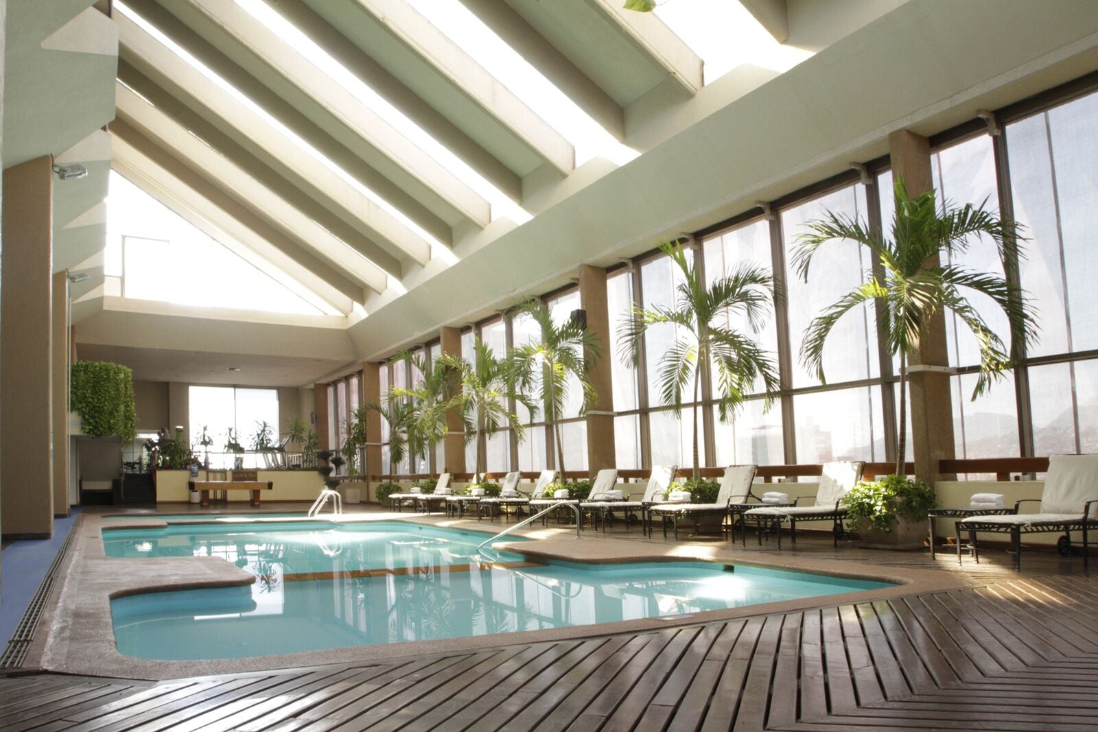 indoor pool, pool loungers