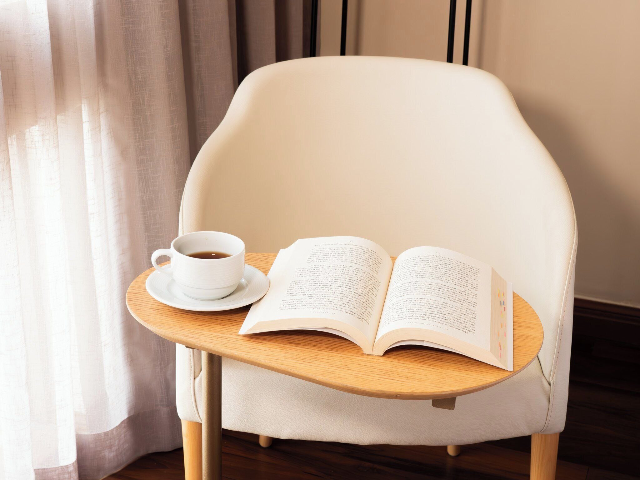 Premium bedding, down comforters, in-room safe, desk