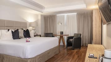 Suíte presidencial | Roupas de cama premium, edredons de pluma, cofres nos quartos