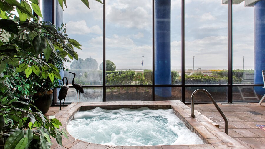 Coastal Hotel and Suites Virginia Beach Oceanfront