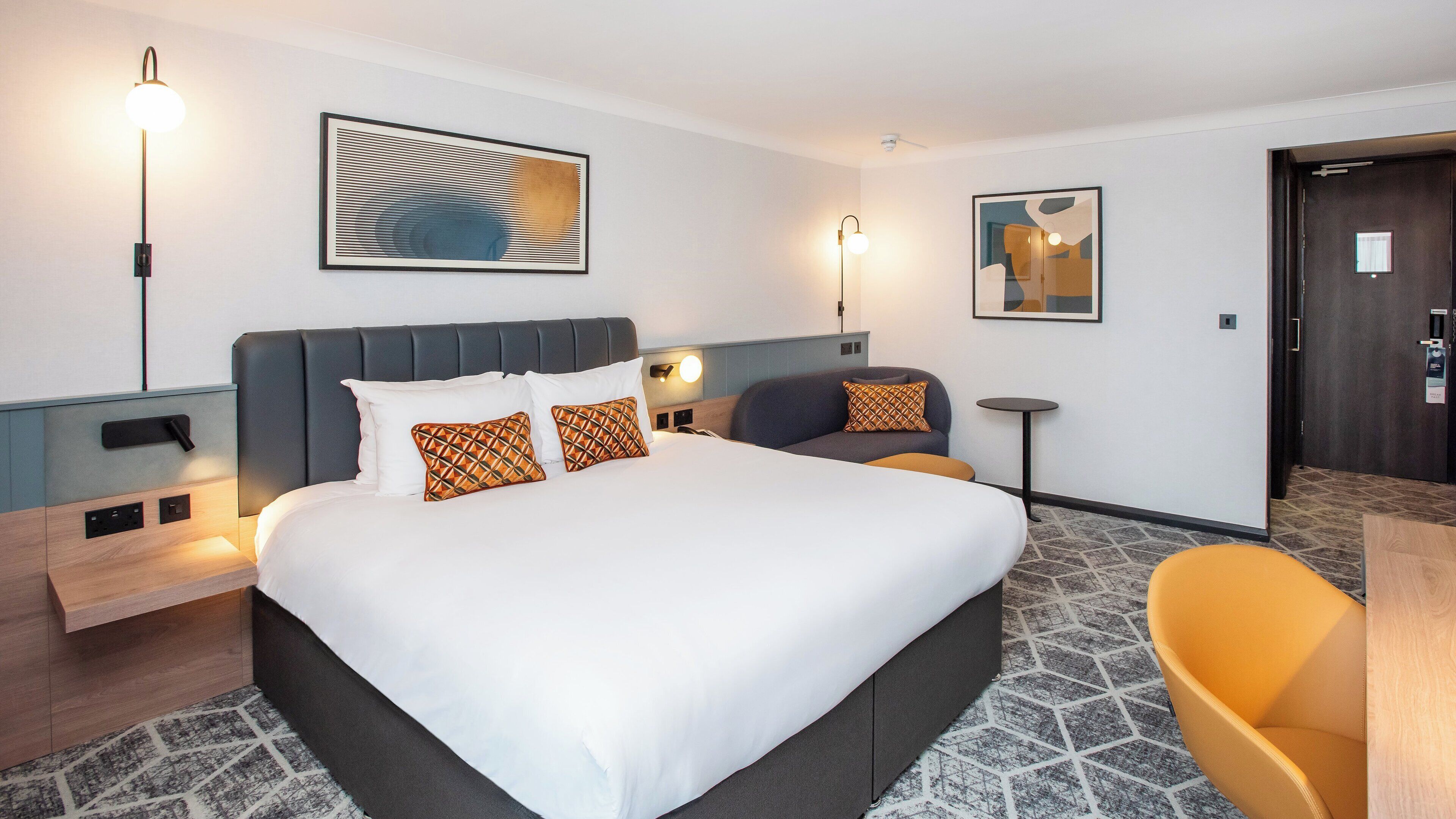 Hypo-allergenic bedding available, in-room safe, desk, laptop workspace
