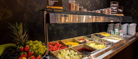 Frukostbuffé varje dag (GBP 16.95 per person)
