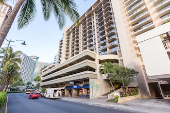 Hotel exterior and entrance at Aqua Palms Waikiki