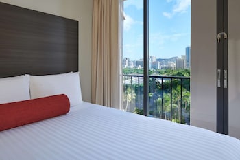 Room (Diamond Head View) | Pillowtop beds, in-room safe, blackout drapes, iron/ironing board at Aqua Palms Waikiki