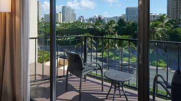 Room (Diamond Head View) | View from room