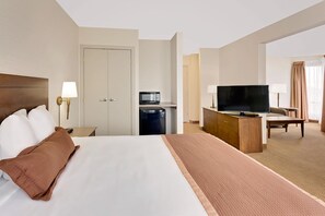 Suíte estúdio, 1 cama King, para não fumantes, cozinha | Cofres nos quartos, escrivaninha, cortinas blackout