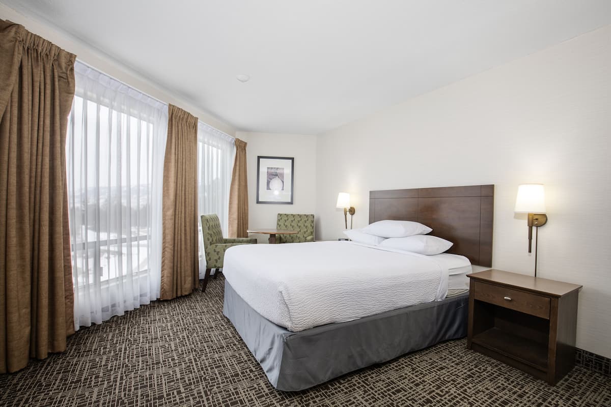 In-room safe, desk, blackout drapes, soundproofing