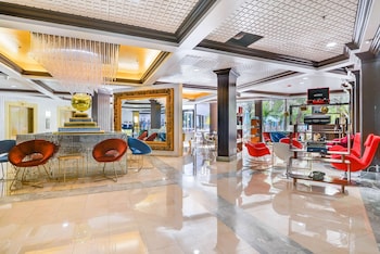 Hotel entrance and lobby at Chateau Mar Golf Resort, Trademark Collection by Wyndham