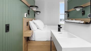 Singola Standard, 1 letto singolo, bagno privato, vista fiume | Una cassaforte in camera, con arredamento individuale, Wi-Fi gratuito