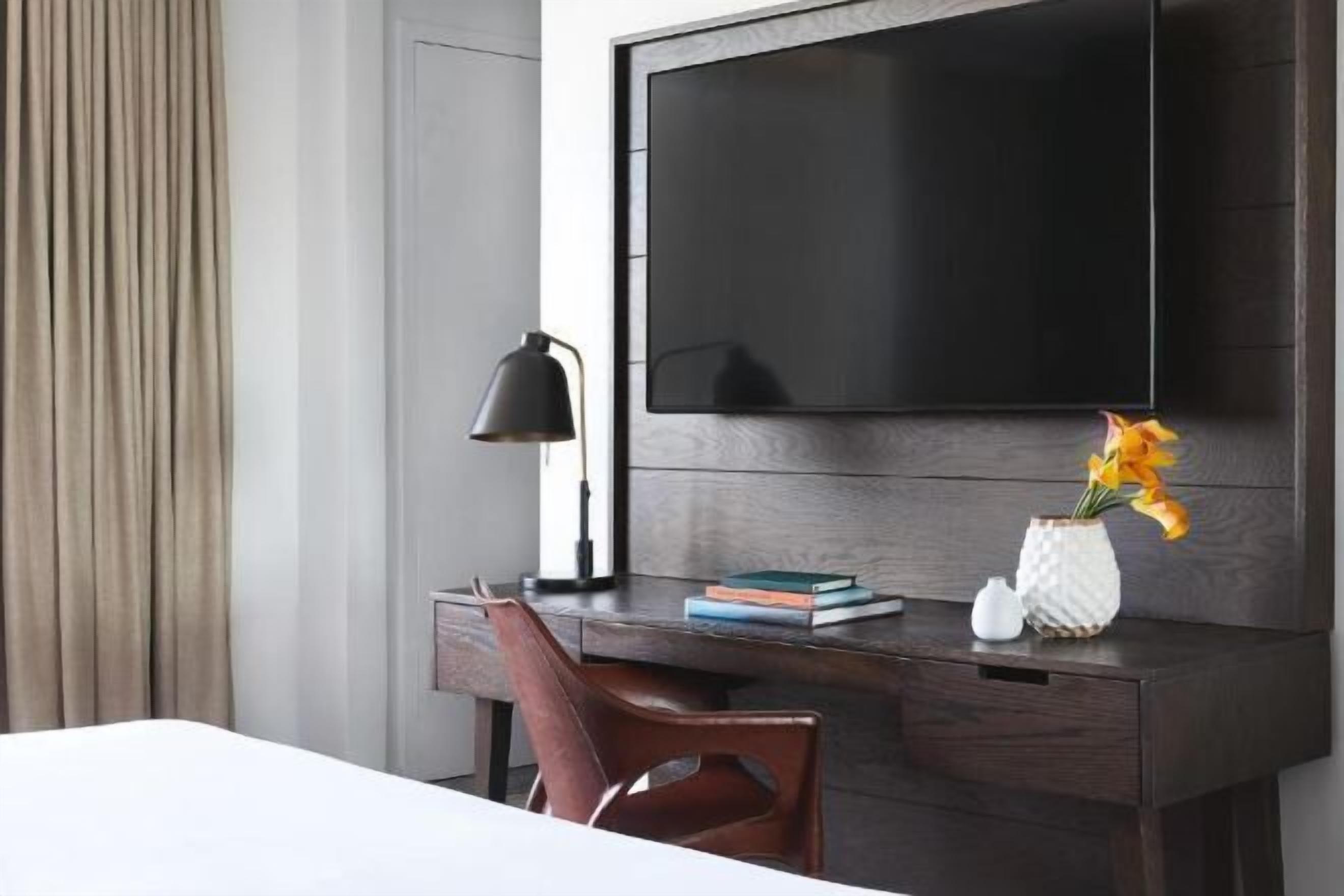 Literie de qualité supérieure, coffres-forts dans les chambres, bureau