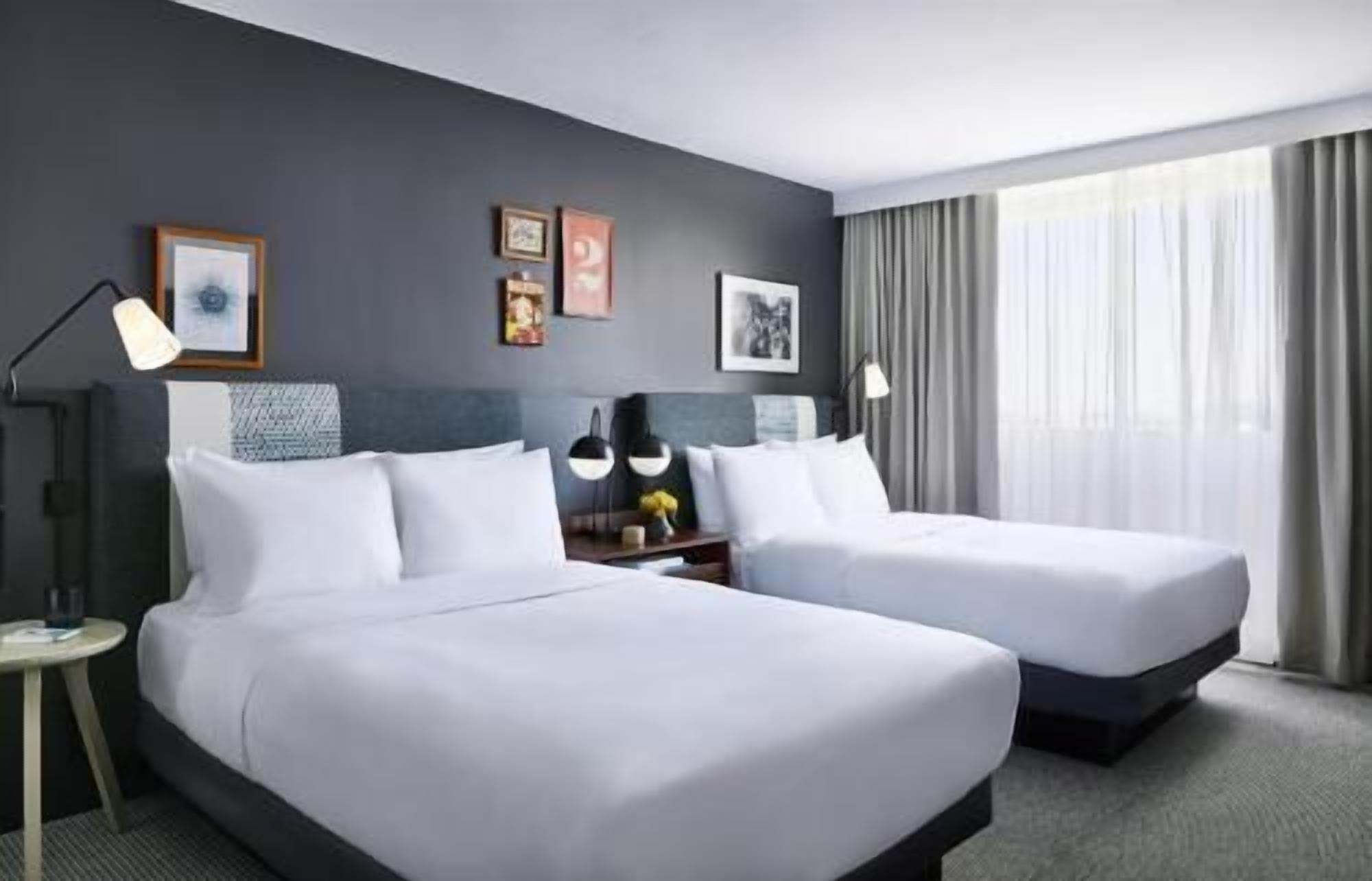 Premium bedding, in-room safe, desk, laptop workspace