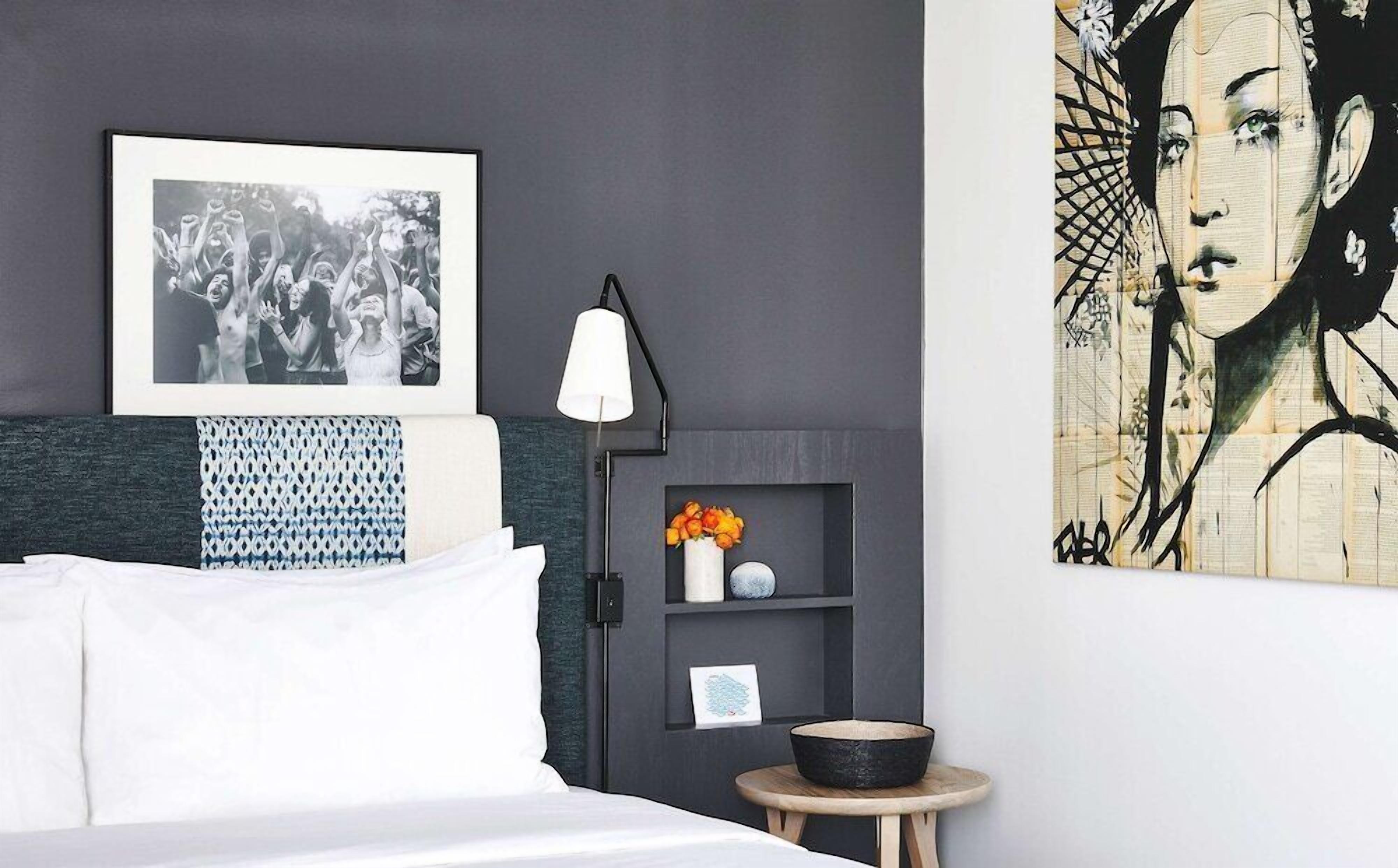 Premium bedding, in-room safe, desk, laptop workspace