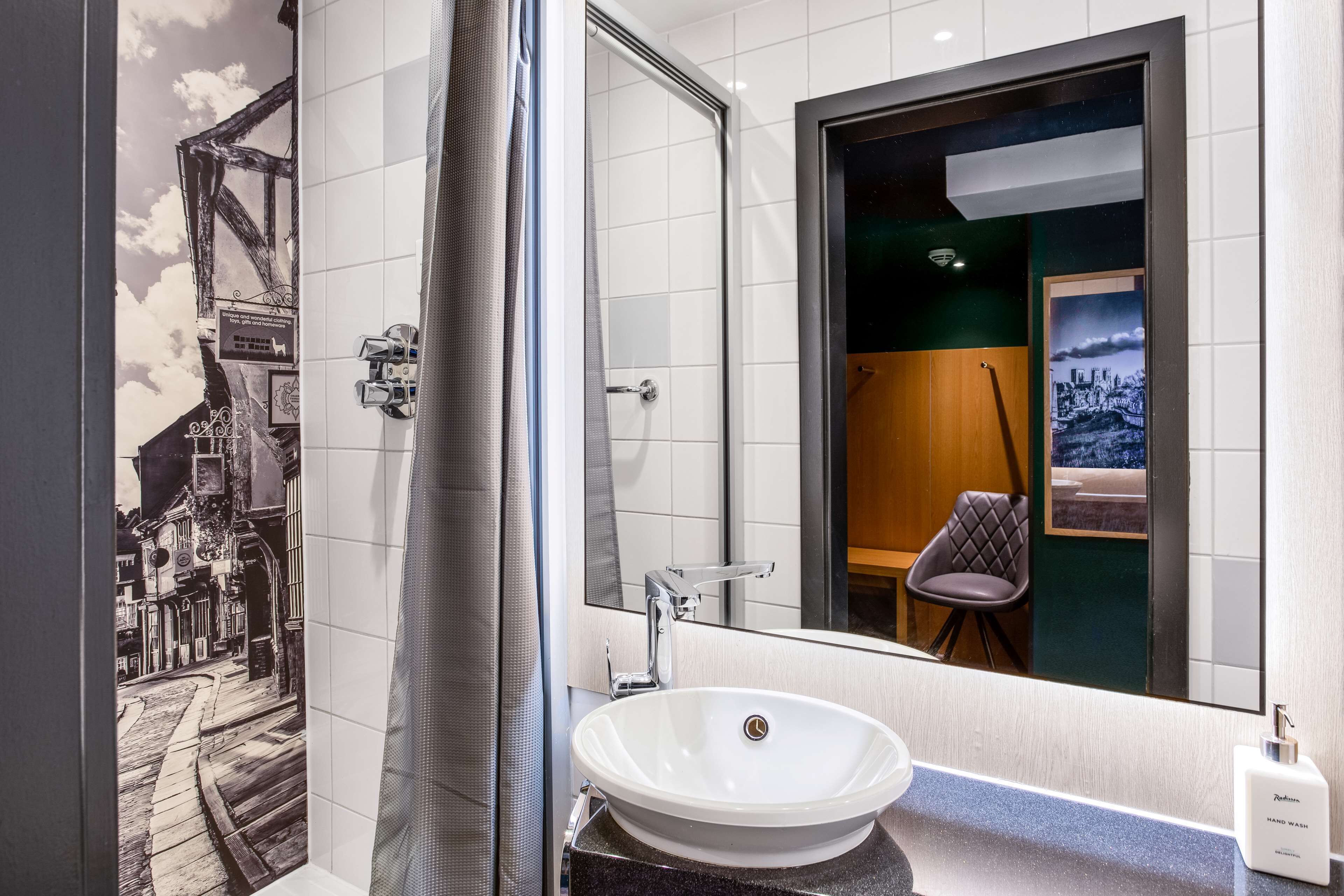 room (cosy) | bathroom | shower, free toiletries, hair dryer, towels