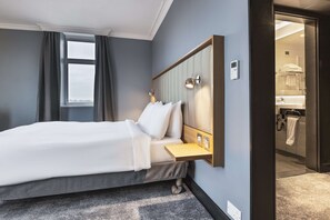 Superior Room (Minster View) | Hypo-allergenic bedding, in-room safe, desk, laptop workspace