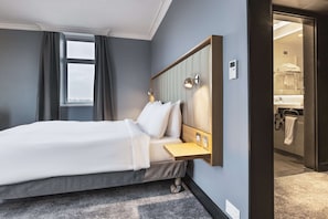 Superior Room (Minster View) | Hypo-allergenic bedding, in-room safe, desk, laptop workspace