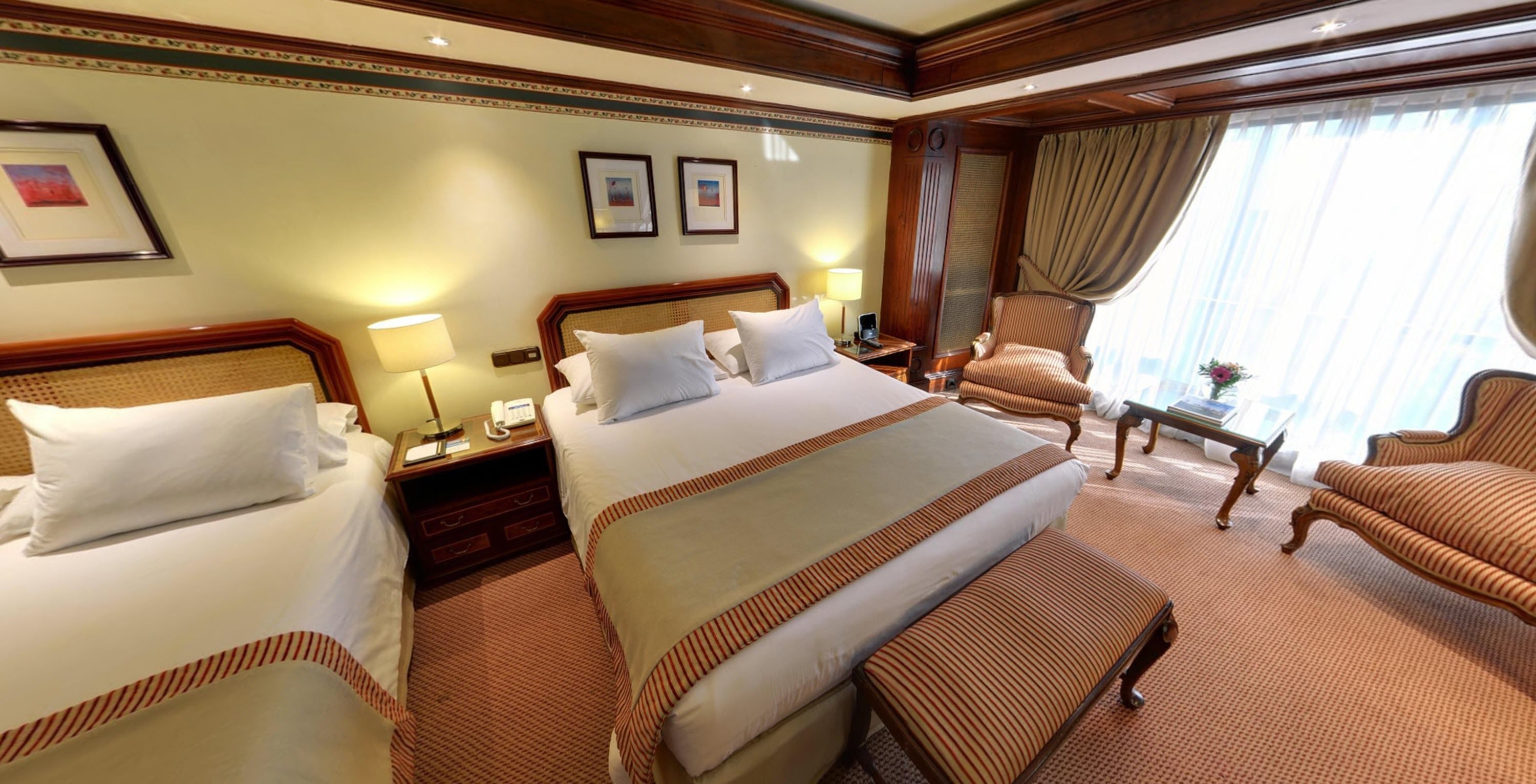 superior twin room | 1 bedroom, premium bedding, down duvets, minibar